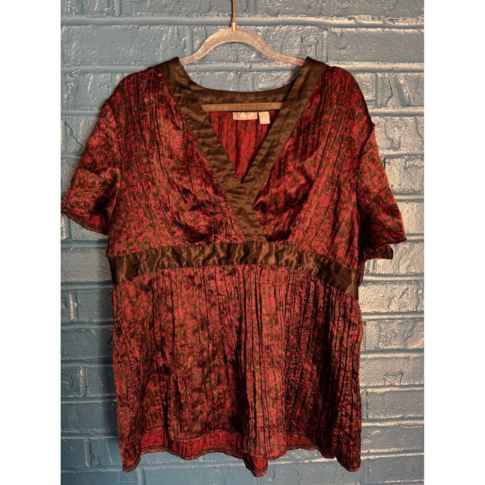 Y2K Satin Feel Womens Red Black Print Empire Waist V-Neck Blouse‎ Large, 
Apt 9